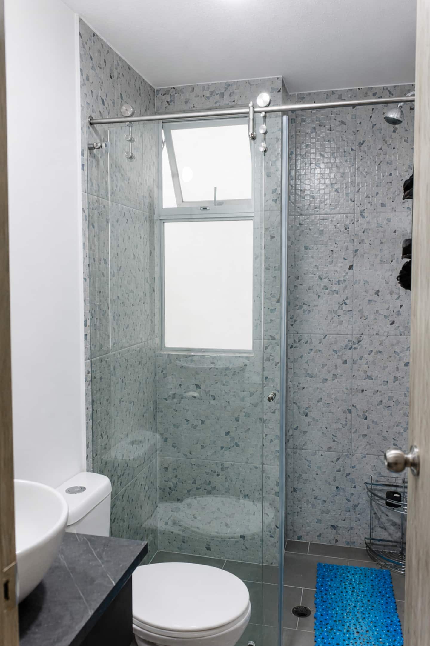 Baño con ducha privada